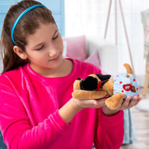 38070-Pound-Puppies-Newborns-Wave2-Lifestyle-Angel-web